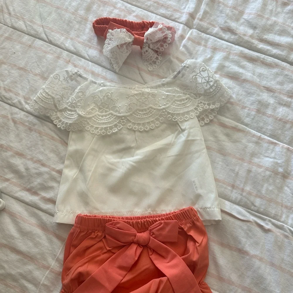 Worn once 3 piece set 12 months - Picture 2 of 4